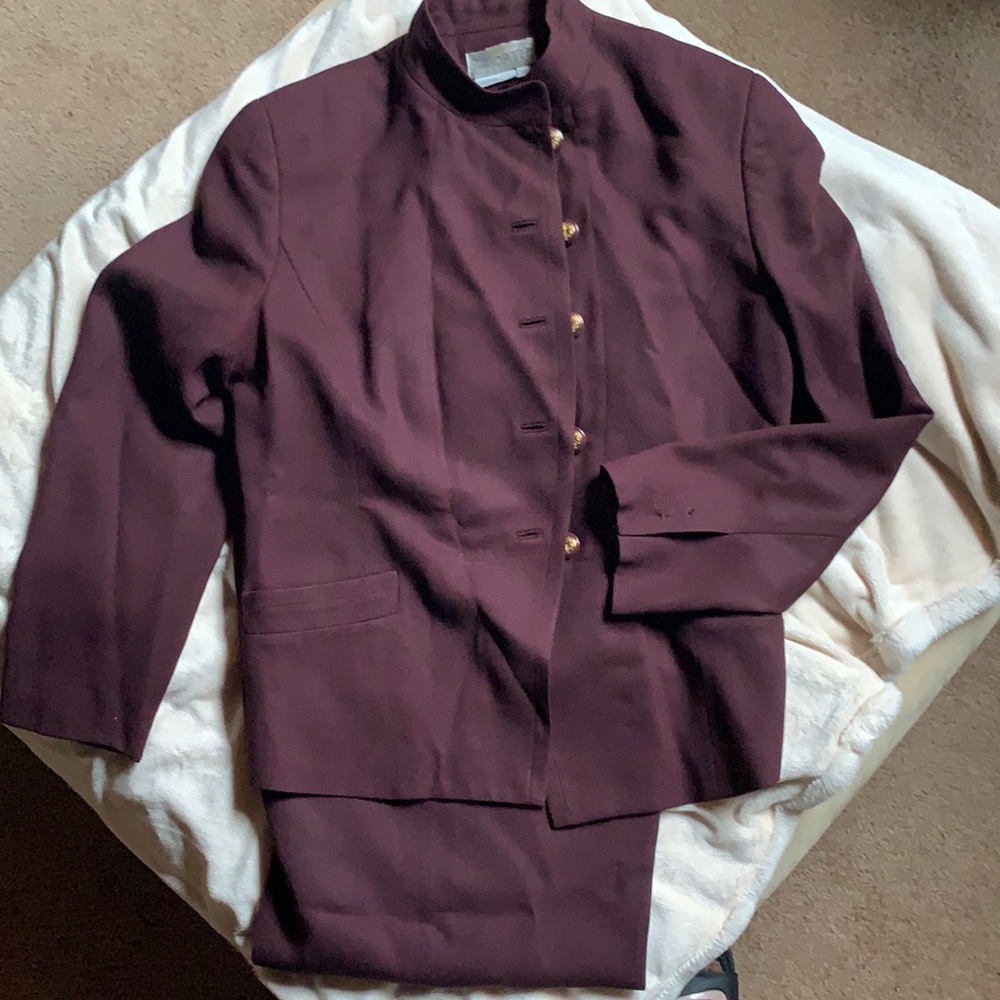 W12 Worth Burgandy Pantsuit